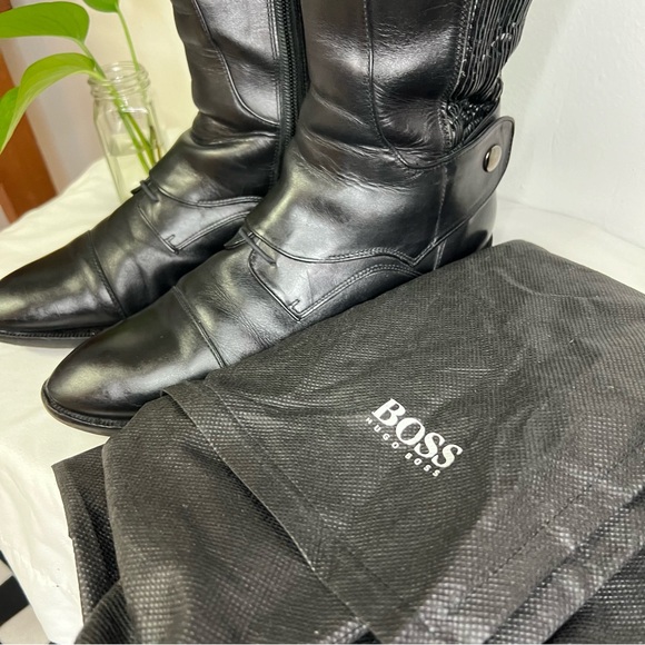 Hugo Boss Dress Knee High Black Leather Stretchy Calf Zip Boots 38 Almond Toe 8 - Picture 2 of 15